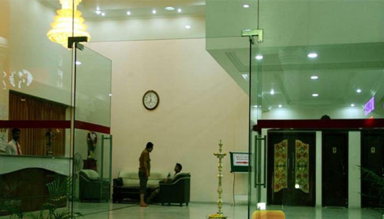Hotel Vpn Residency Velanganni Bagian luar foto