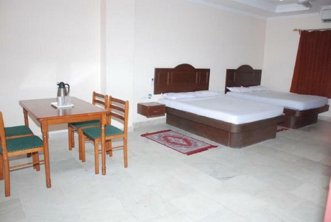 Hotel Vpn Residency Velanganni Bagian luar foto
