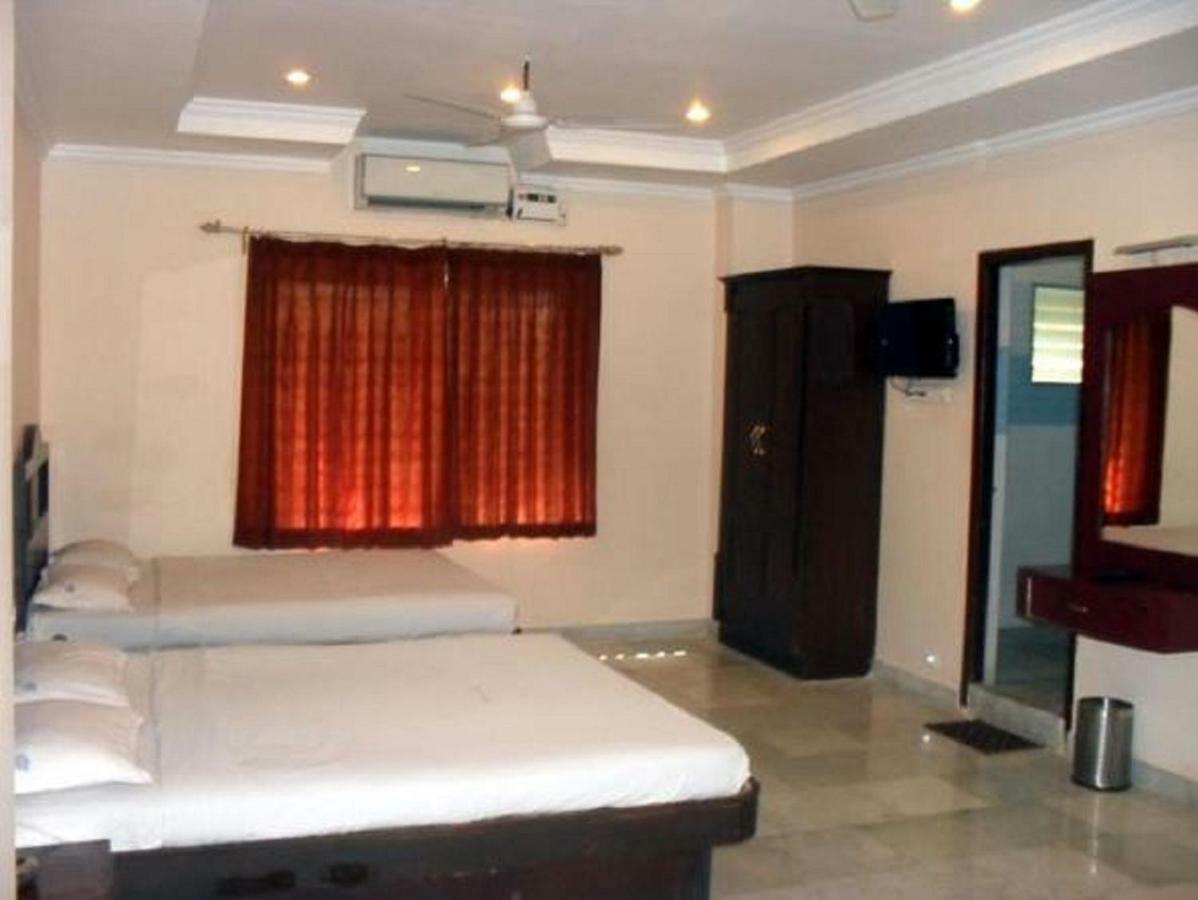 Hotel Vpn Residency Velanganni Bagian luar foto